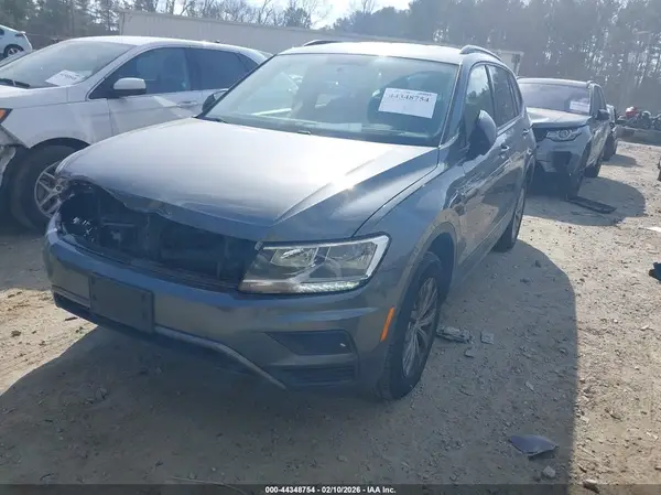 3VV0B7AX1LM024647 2020 VOLKSWAGEN TIGUAN - Image 2