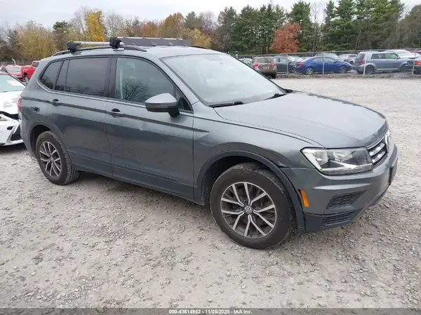 3VV0B7AX1MM000270 2021 VOLKSWAGEN TIGUAN - Image 1
