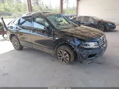 3VV0B7AX1MM098300 2021 VOLKSWAGEN TIGUAN