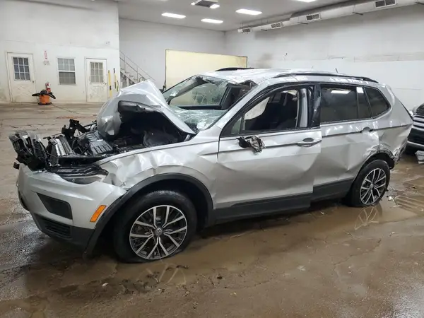 3VV0B7AX1MM155644 2021 VOLKSWAGEN TIGUAN - Image 1