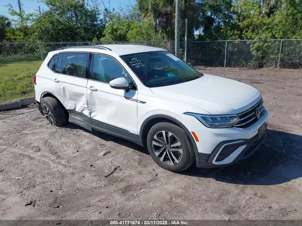 3VV0B7AX1NM099058 2022 VOLKSWAGEN TIGUAN - Image 1