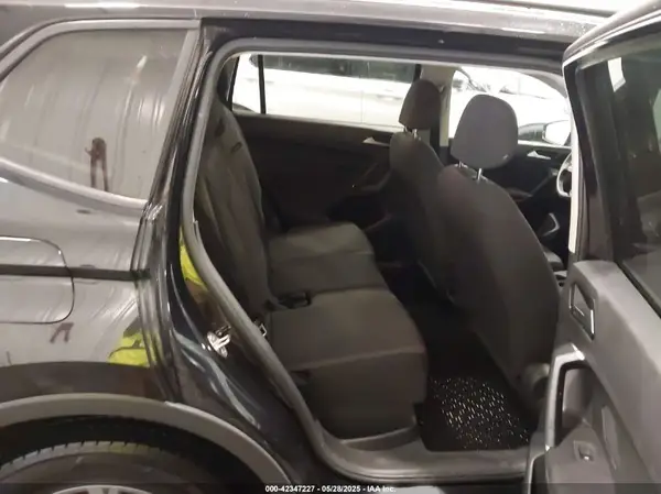 3VV0B7AX2JM020734 2018 VOLKSWAGEN TIGUAN - Image 8