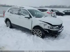3VV0B7AX2JM042412 2018 VOLKSWAGEN TIGUAN