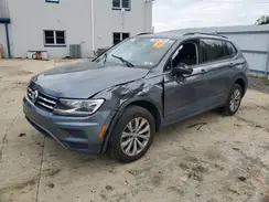 3VV0B7AX2JM048369 2018 VOLKSWAGEN TIGUAN