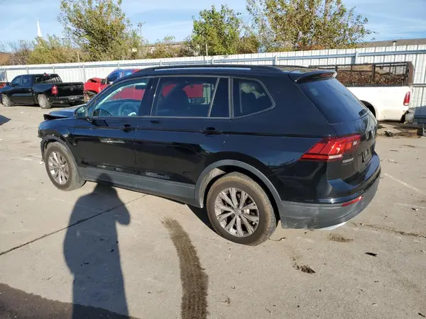 3VV0B7AX2JM054107 2018 VOLKSWAGEN TIGUAN - Image 2