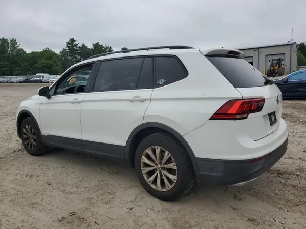 3VV0B7AX2JM063986 2018 VOLKSWAGEN TIGUAN - Image 2