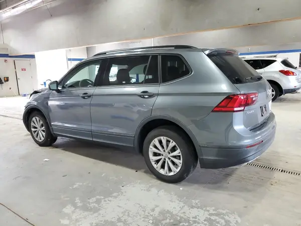 3VV0B7AX2JM066371 2018 VOLKSWAGEN TIGUAN - Image 2