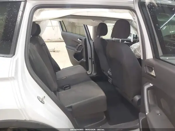 3VV0B7AX2JM066564 2018 VOLKSWAGEN TIGUAN - Image 8