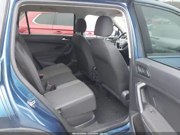 3VV0B7AX2JM081324 2018 VOLKSWAGEN TIGUAN - Image 8