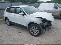 3VV0B7AX2JM094803 2018 VOLKSWAGEN TIGUAN