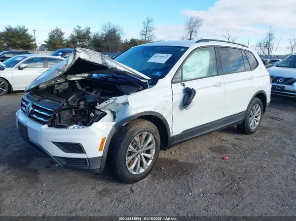 3VV0B7AX2JM107842 2018 VOLKSWAGEN TIGUAN - Image 2