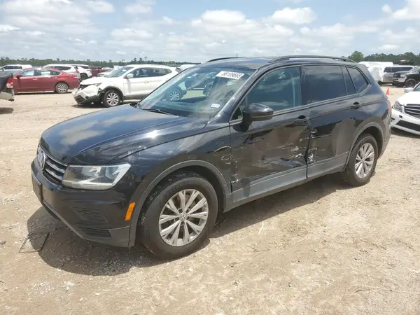 3VV0B7AX2JM114189 2018 VOLKSWAGEN TIGUAN - Image 1