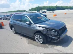 3VV0B7AX2JM124284 2018 VOLKSWAGEN TIGUAN