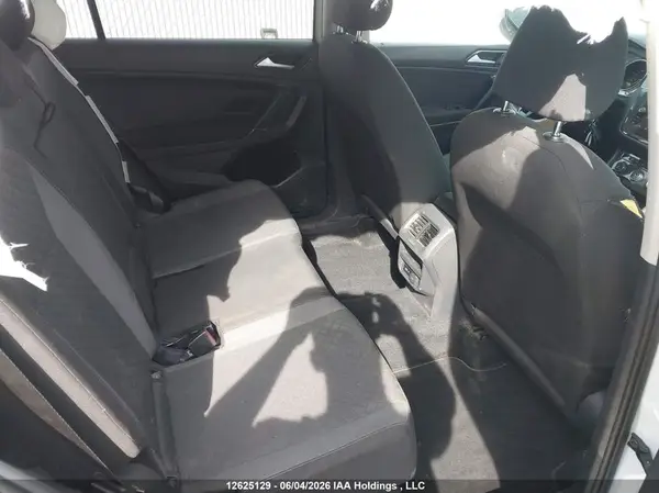3VV0B7AX2JM145748 2018 VOLKSWAGEN TIGUAN - Image 8
