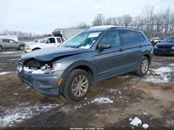 3VV0B7AX2KM017818 2019 VOLKSWAGEN TIGUAN - Image 2