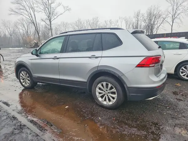 3VV0B7AX2KM084113 2019 VOLKSWAGEN TIGUAN - Image 2