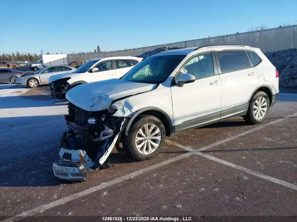 3VV0B7AX2KM148294 2019 VOLKSWAGEN TIGUAN - Image 2