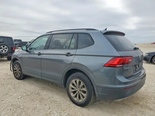 3VV0B7AX2LM058855 2020 VOLKSWAGEN TIGUAN - Image 2