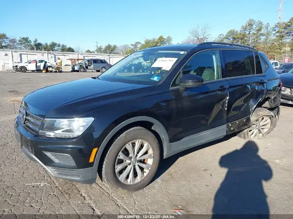 3VV0B7AX2LM069631 2020 VOLKSWAGEN TIGUAN - Image 2