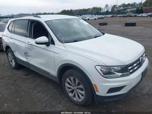 3VV0B7AX2LM104877 2020 VOLKSWAGEN TIGUAN - Image 1