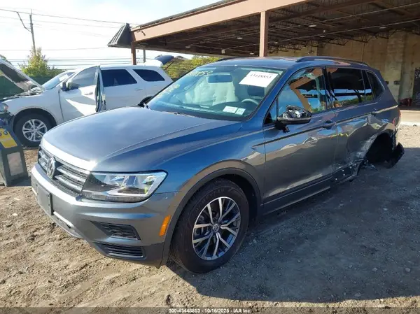 3VV0B7AX2MM016588 2021 VOLKSWAGEN TIGUAN - Image 2