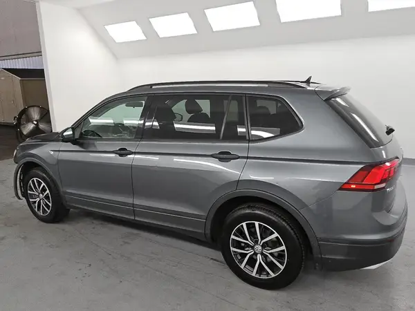 3VV0B7AX2MM038137 2021 VOLKSWAGEN TIGUAN - Image 2