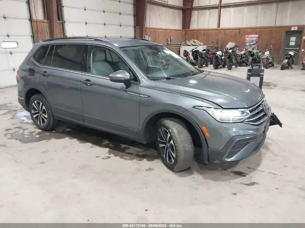 3VV0B7AX2NM042934 2022 VOLKSWAGEN TIGUAN - Image 1