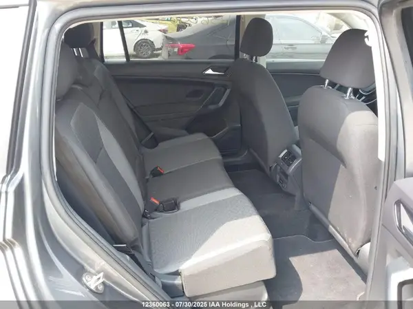 3VV0B7AX3JM008849 2018 VOLKSWAGEN TIGUAN - Image 8