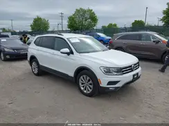 3VV0B7AX3JM017096 2018 VOLKSWAGEN TIGUAN