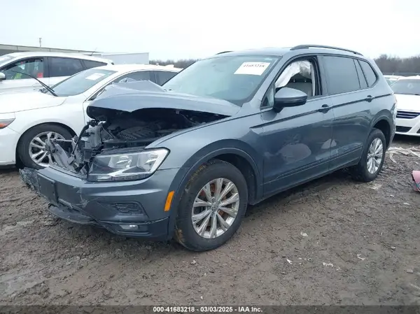 3VV0B7AX3JM017728 2018 VOLKSWAGEN TIGUAN - Image 2