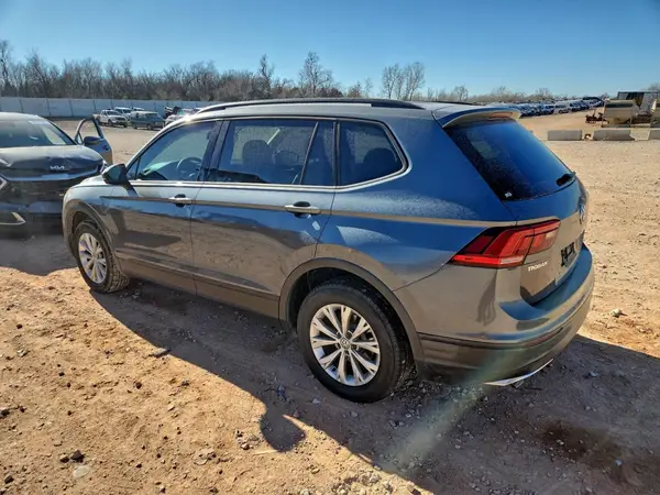 3VV0B7AX3JM023562 2018 VOLKSWAGEN TIGUAN - Image 2