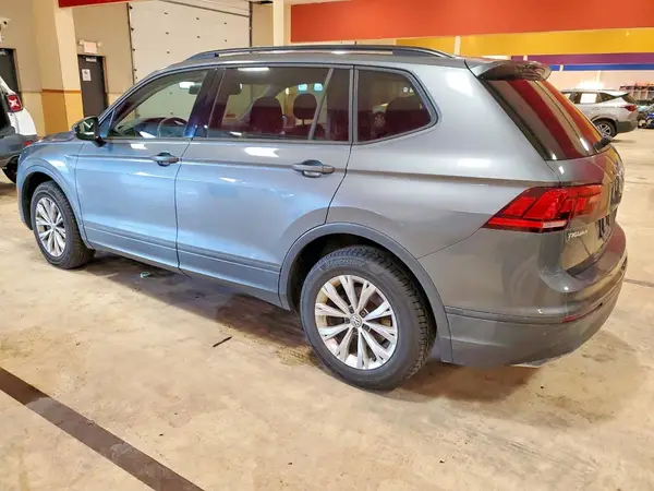 3VV0B7AX3JM028020 2018 VOLKSWAGEN TIGUAN - Image 2