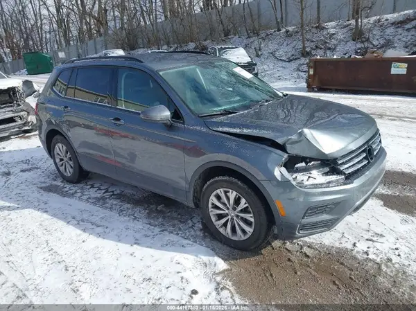 3VV0B7AX3JM094230 2018 VOLKSWAGEN TIGUAN - Image 1
