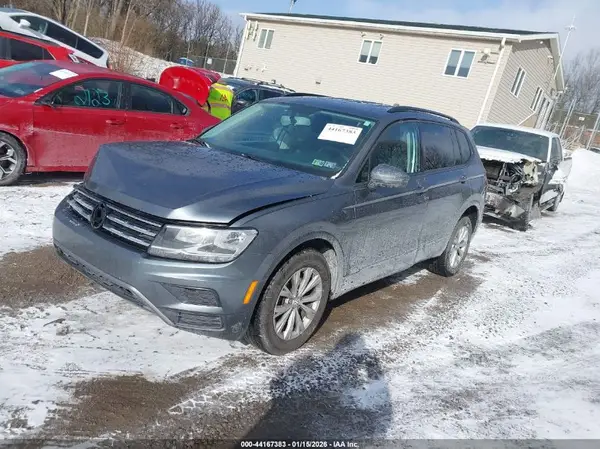3VV0B7AX3JM094230 2018 VOLKSWAGEN TIGUAN - Image 2