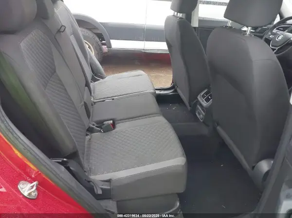 3VV0B7AX3JM095118 2018 VOLKSWAGEN TIGUAN - Image 8