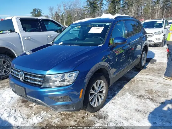 3VV0B7AX3JM096236 2018 VOLKSWAGEN TIGUAN - Image 2