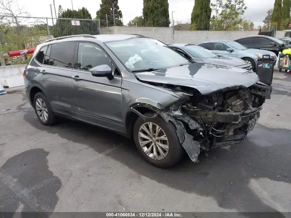 3VV0B7AX3JM116484 2018 VOLKSWAGEN TIGUAN - Image 1