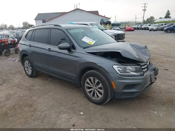 3VV0B7AX3JM123581 2018 VOLKSWAGEN TIGUAN - Image 1