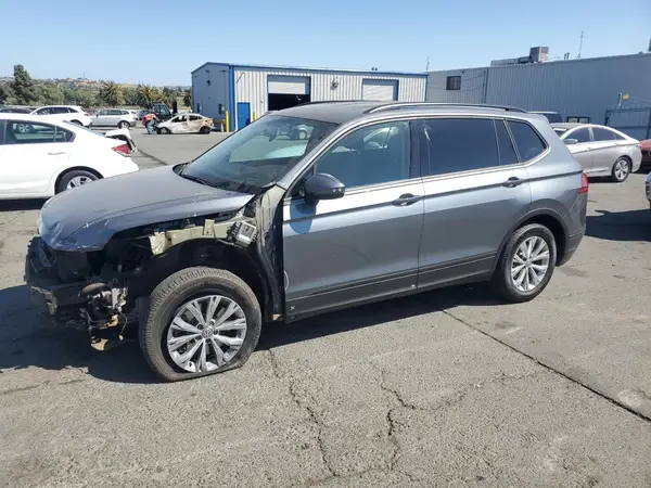 3VV0B7AX3KM080250 2019 VOLKSWAGEN TIGUAN - Image 1