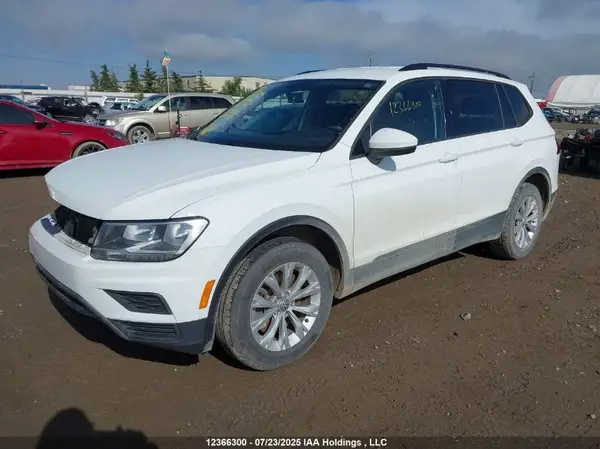 3VV0B7AX3KM106734 2019 VOLKSWAGEN TIGUAN - Image 2