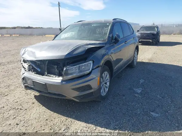 3VV0B7AX3KM114672 2019 VOLKSWAGEN TIGUAN - Image 2