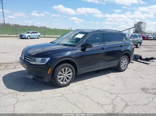 3VV0B7AX3KM119645 2019 VOLKSWAGEN TIGUAN - Image 2