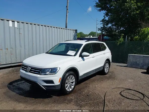3VV0B7AX3LM116813 2020 VOLKSWAGEN TIGUAN - Image 2