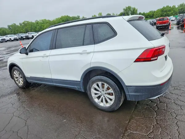 3VV0B7AX3LM117301 2020 VOLKSWAGEN TIGUAN - Image 2