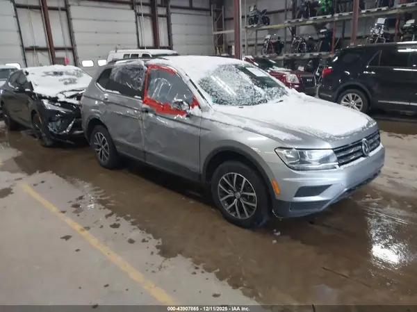 3VV0B7AX3MM078243 2021 VOLKSWAGEN TIGUAN - Image 1