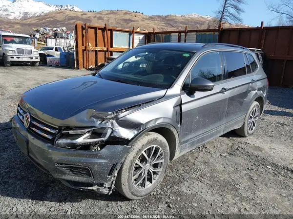 3VV0B7AX3MM151790 2021 VOLKSWAGEN TIGUAN - Image 2
