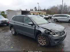 3VV0B7AX4JM010819 2018 VOLKSWAGEN TIGUAN
