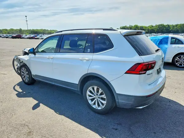 3VV0B7AX4JM042752 2018 VOLKSWAGEN TIGUAN - Image 2