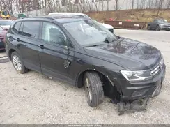 3VV0B7AX4JM055758 2018 VOLKSWAGEN TIGUAN