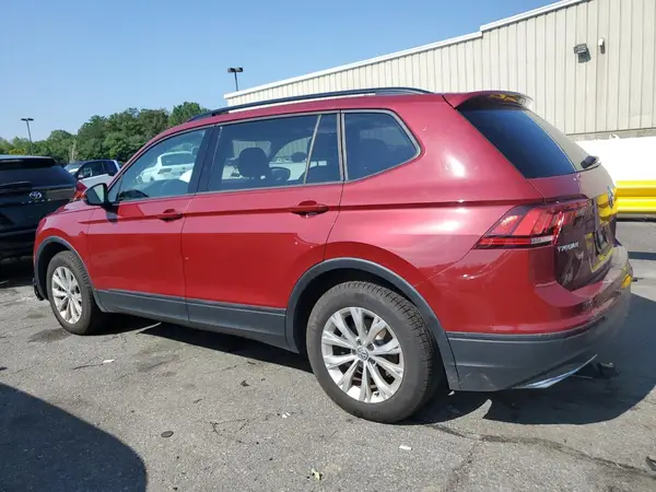 3VV0B7AX4JM068283 2018 VOLKSWAGEN TIGUAN - Image 2